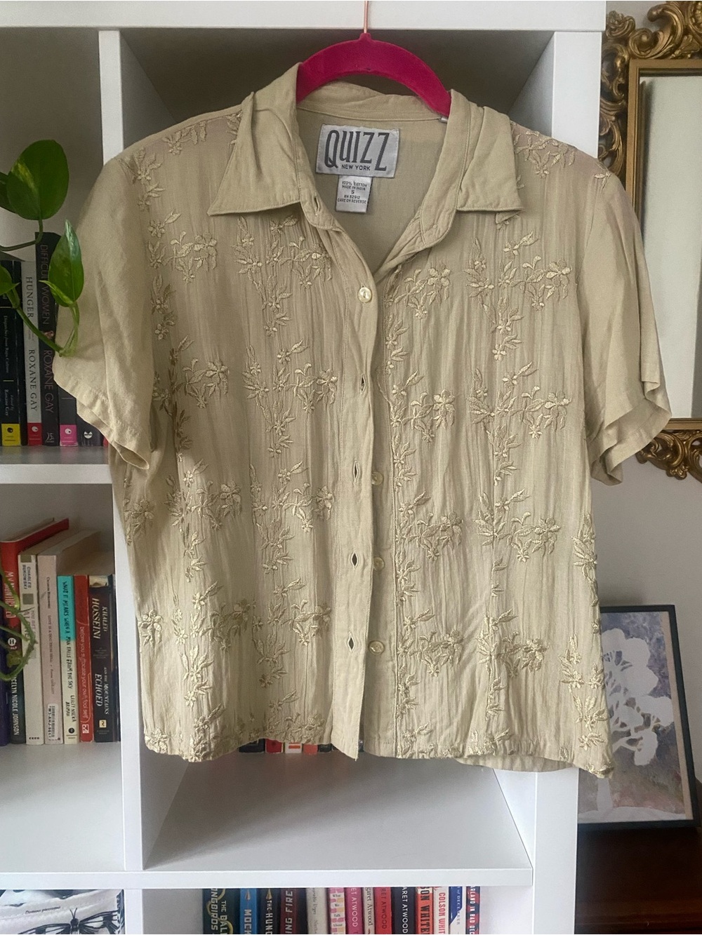 Quizz Embroidered Blouse
